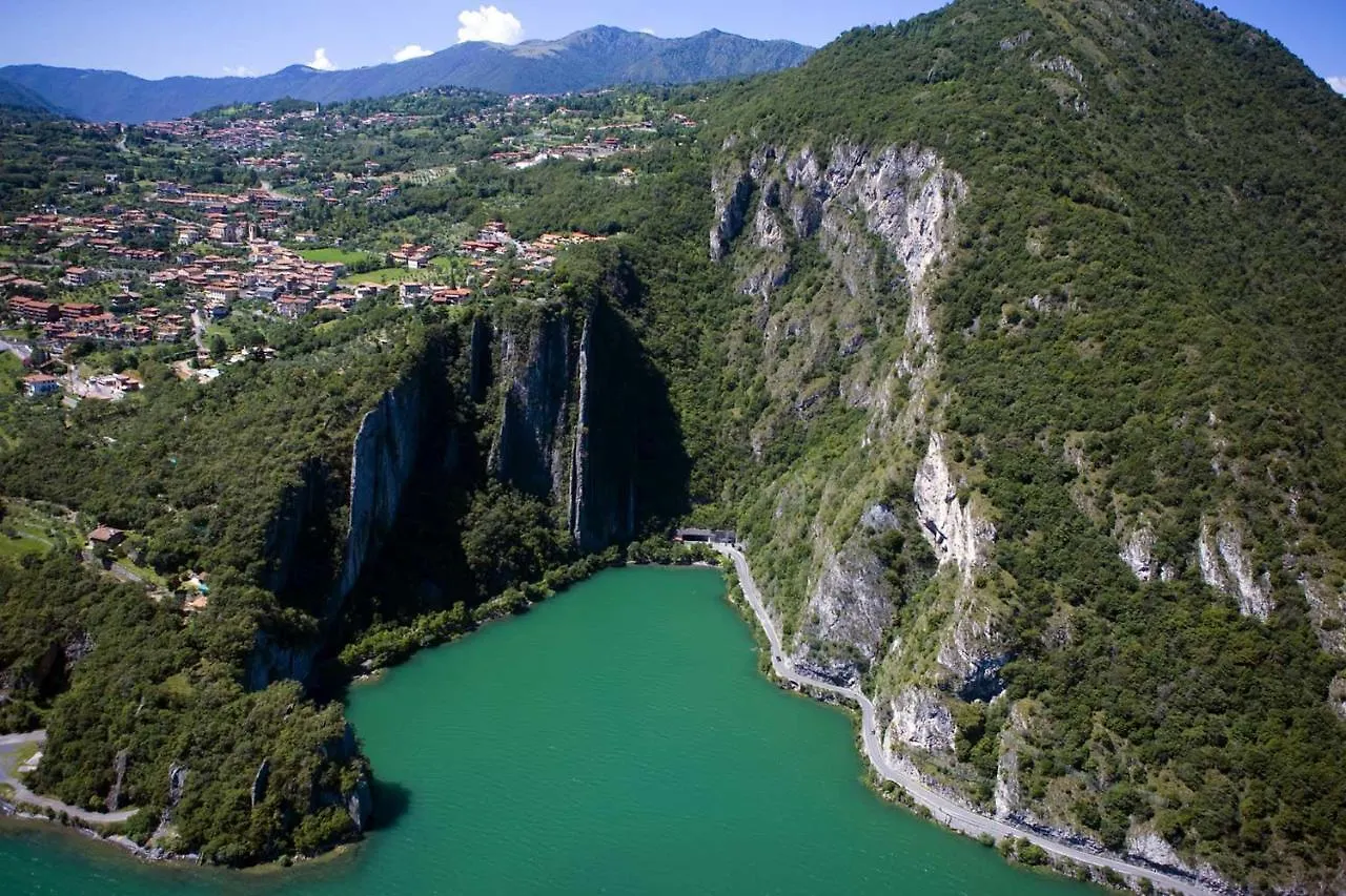 Casa Piazza Del Porto Villa Lovere Italy